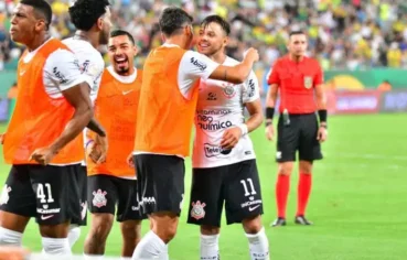 Corinthians brilha contra o Cuiabá e se afasta do Z-4 no Brasileirão