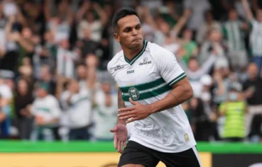 América-MG sofre derrota para o Coritiba e confirma queda para a Série B