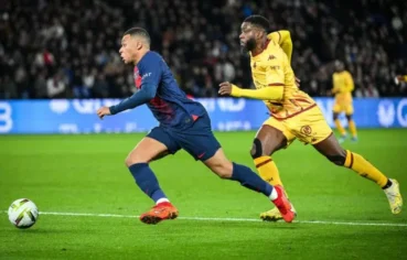 Brilho de Mbappé: PSG conquista vitória triunfante sobre o Metz com dois gols do craque francês
