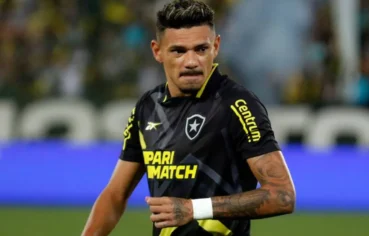 Confronto Equilibrado: Botafogo e Cruzeiro Empatam em Partida Sem Gols no Brasileirão
